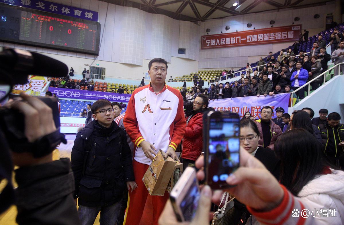 cba总决赛球迷_(cba总决赛精彩回顾)