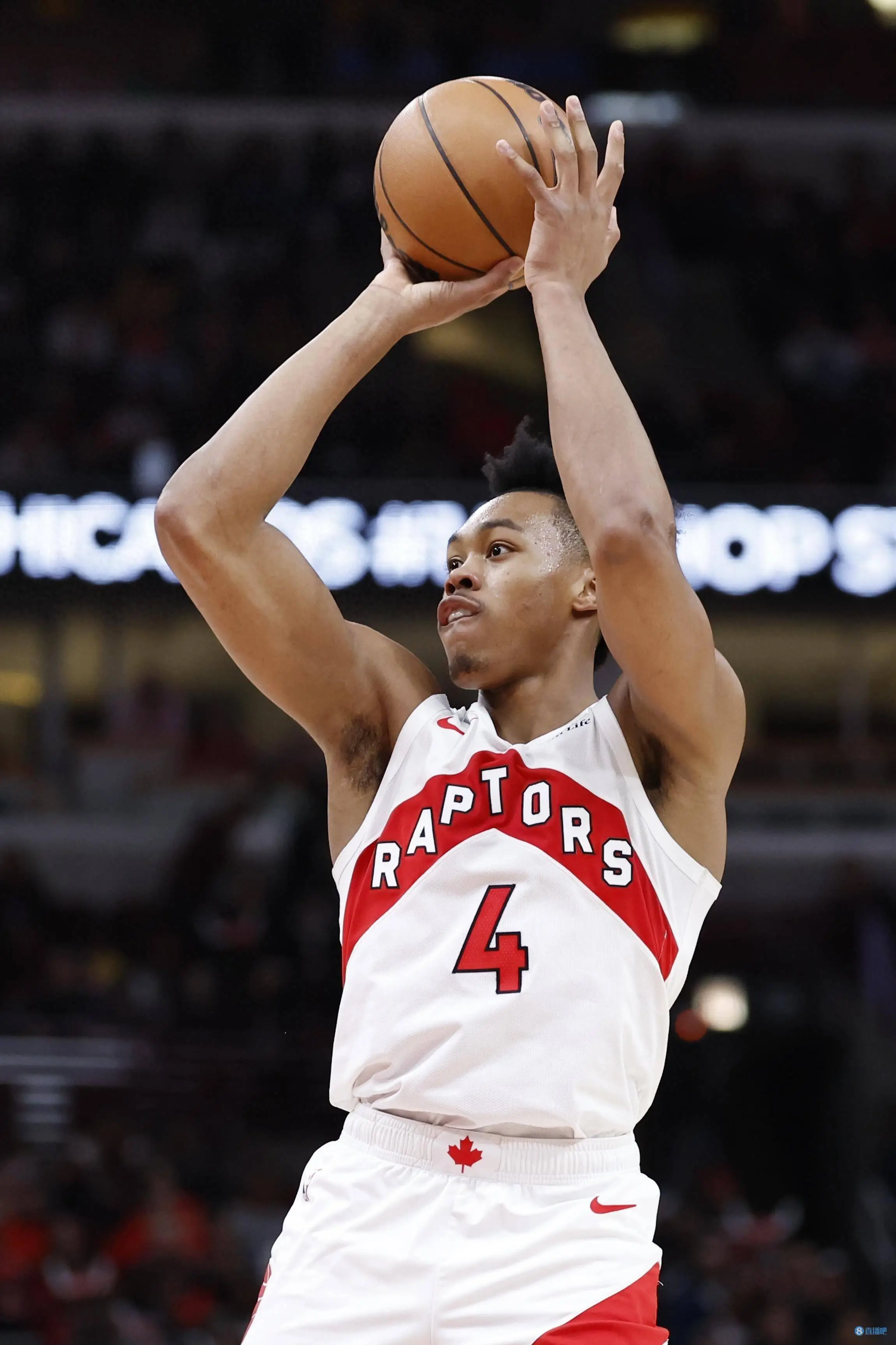 关于NBA常规赛猛龙客场126-113力克骑士巴恩斯28+10+8米切尔空砍31分的信息  第2张