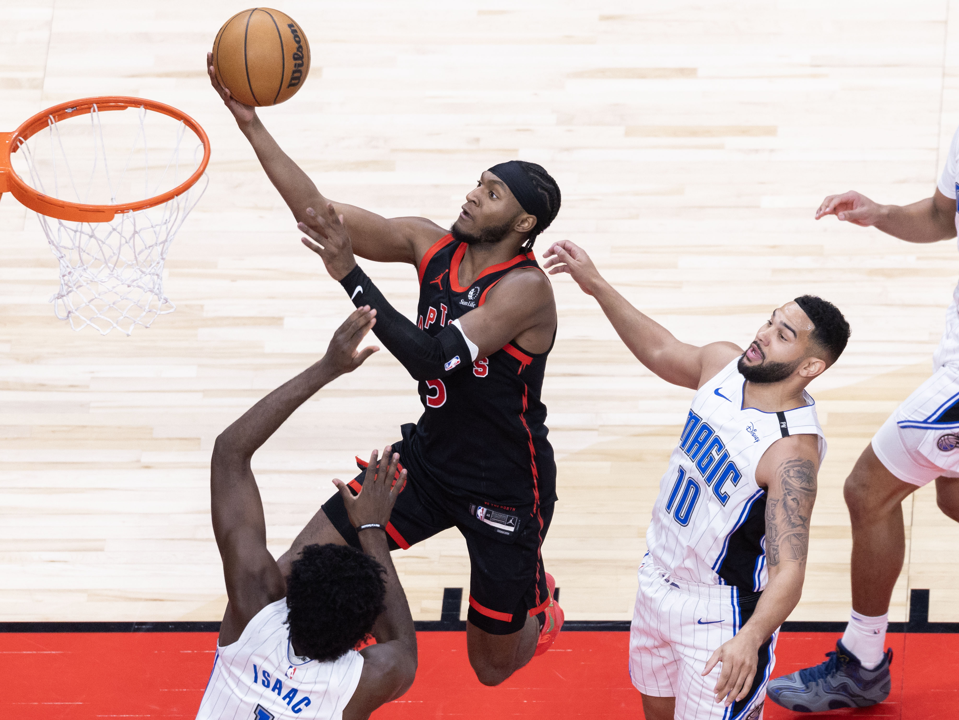 篮球锦标赛强强对决实时直播捕捉赛场精彩瞬间的简单介绍