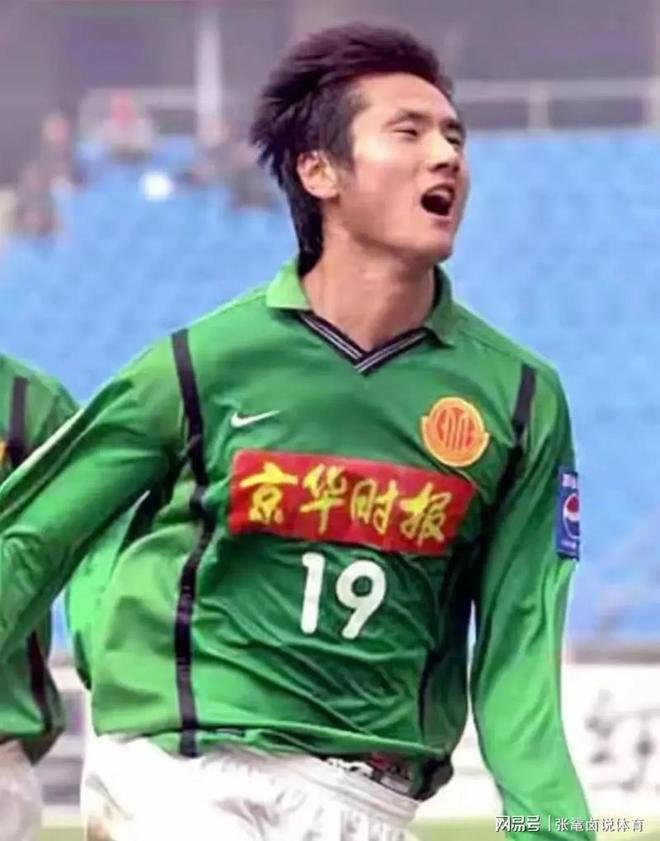 媒体：邵佳一成年队执教时间太短去年才执教青岛西海岸的简单介绍  第1张