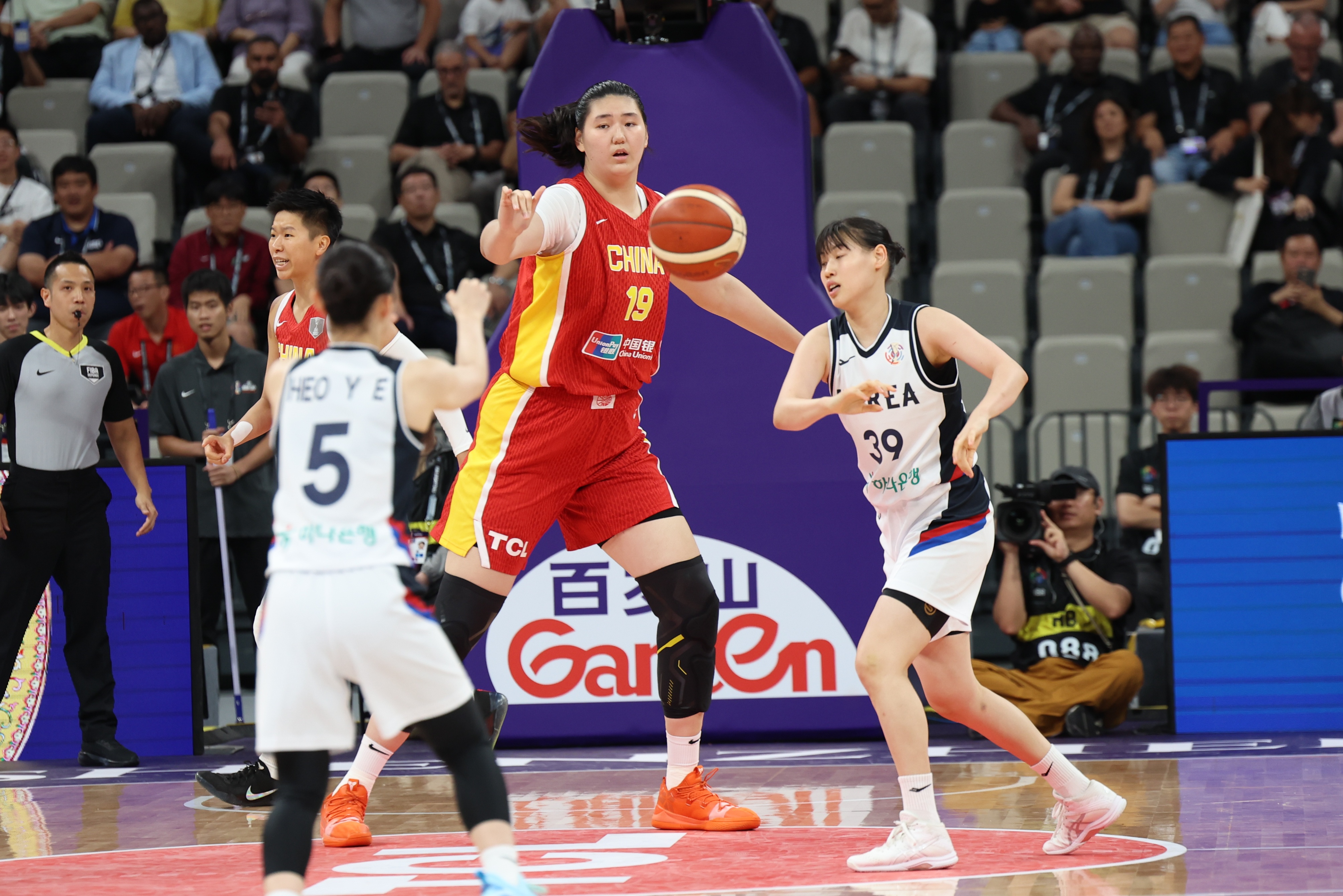 俄女超:SBSK萨马拉女篮VS内夫特亚尼克女篮的简单介绍  第2张