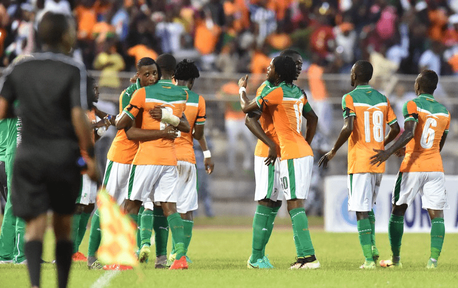 包含美洲金杯加拿大vs萨尔瓦多前瞻分析出线资格仍有悬念的词条