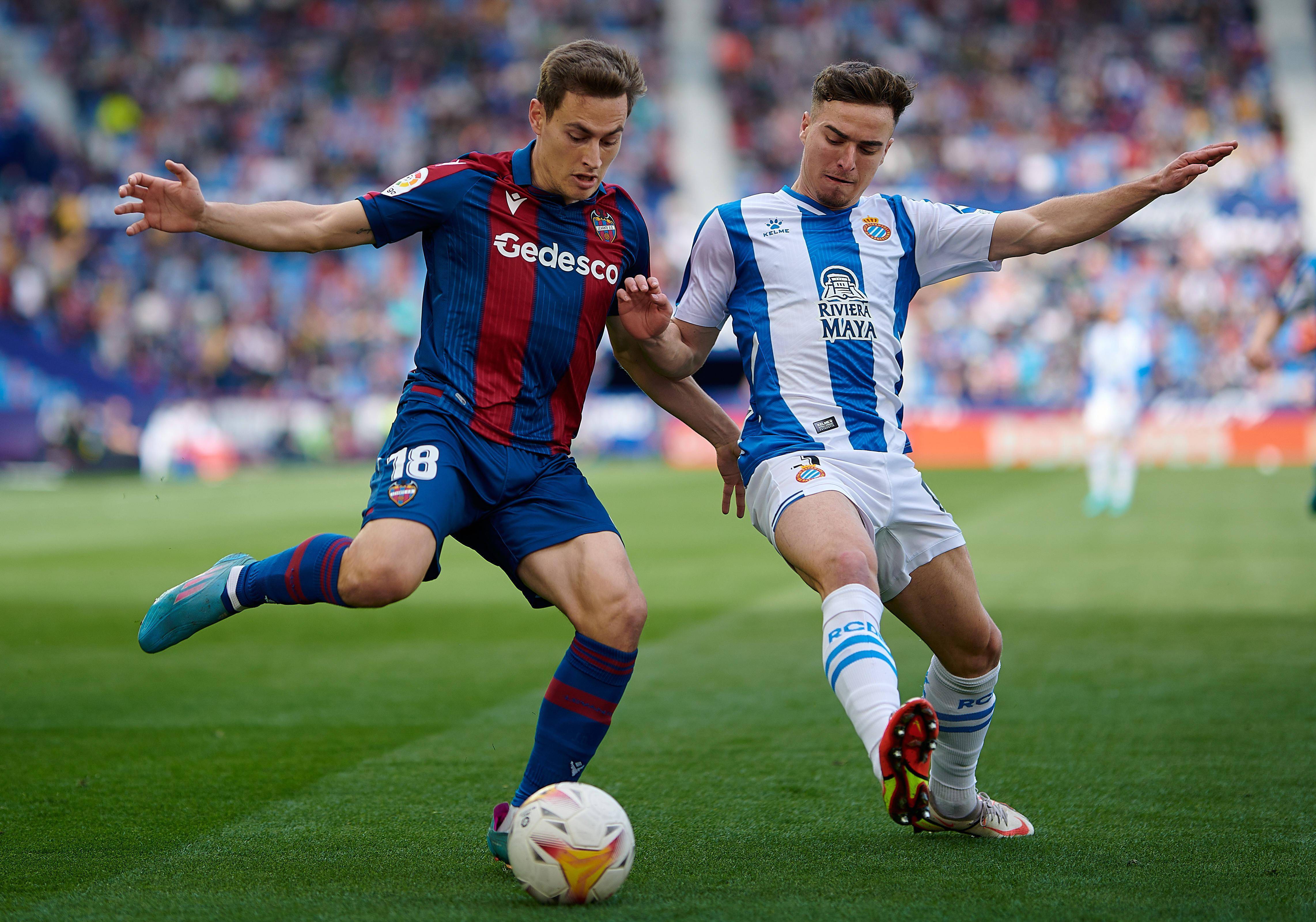 包含西甲维戈塞尔塔VS皇家贝蒂斯前瞻分析塞尔塔还未拿下首胜的词条  第2张