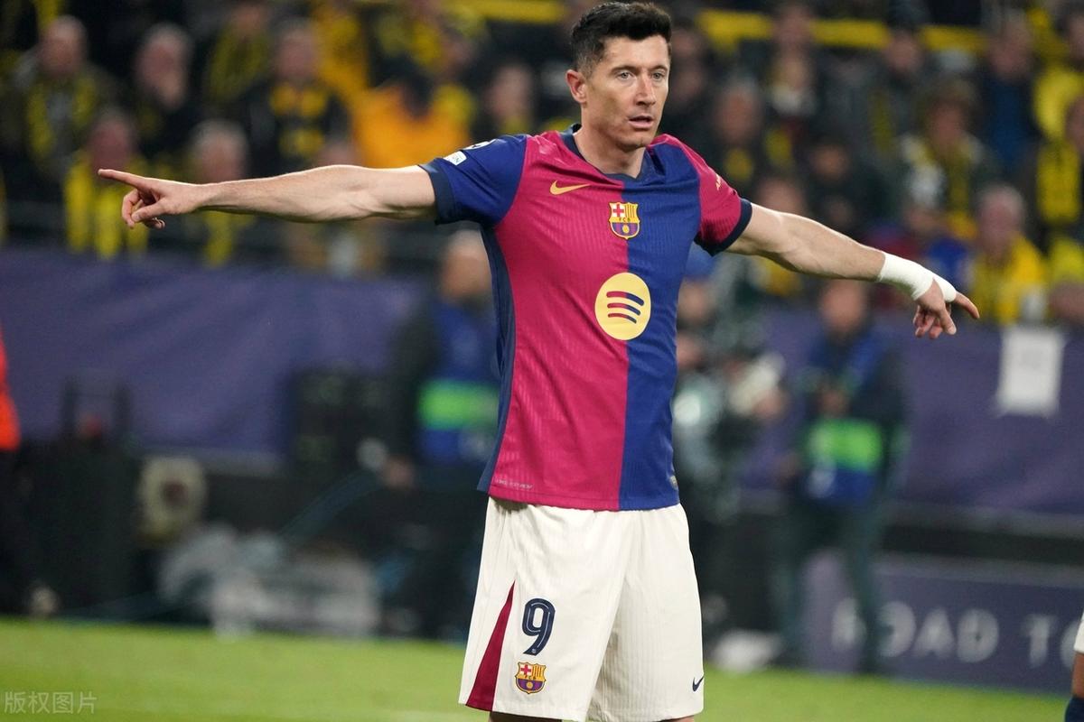 西甲塞尔塔2-4巴塞罗那莱万帽子戏法的简单介绍 第2张 西甲塞尔塔2-4巴塞罗那莱万帽子戏法的简单介绍 第2张