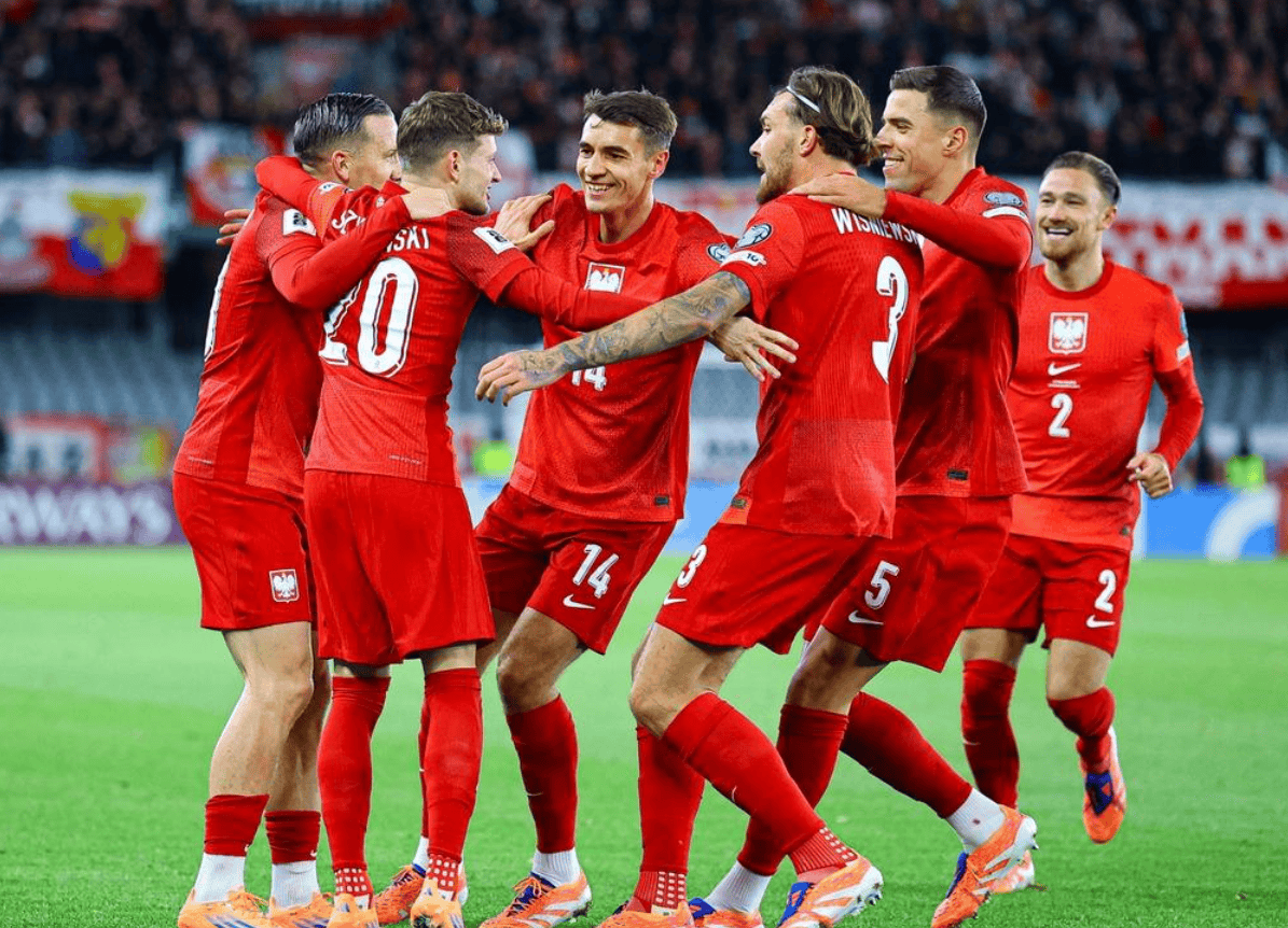 关于波兰队9月世预赛大名单莱万回归泽林斯基、基维奥尔在列的信息  第2张