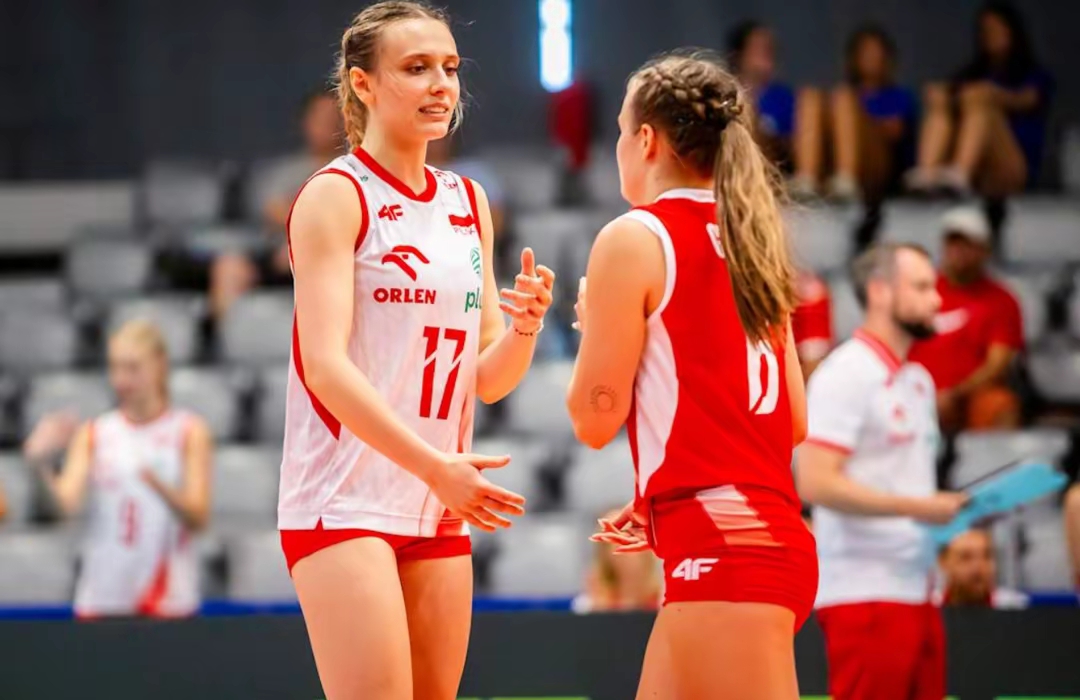 包含捷杯女：奥洛穆茨女足VS斯洛瓦茨科女足的词条