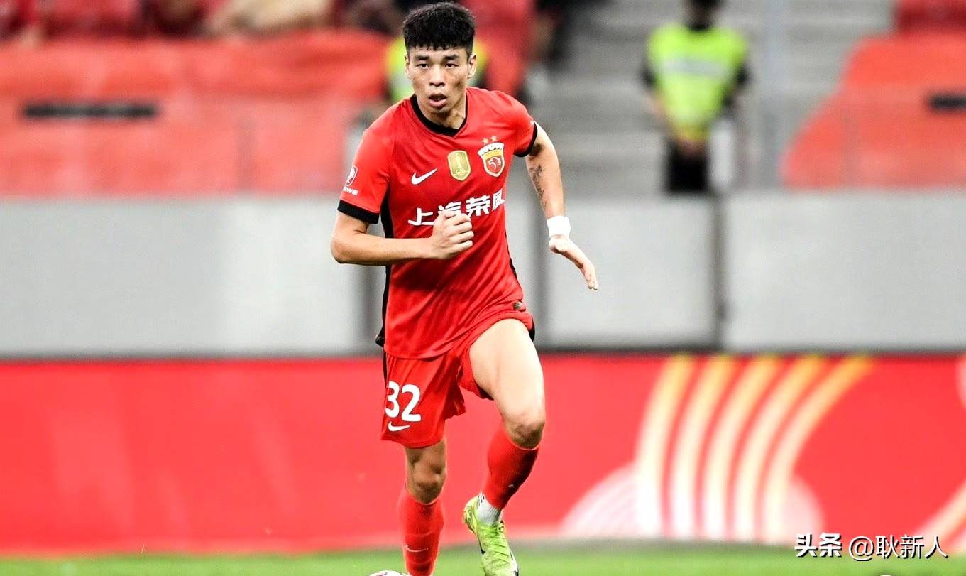 中超上海海港3-0浙江队王燊超世界波破门维塔尔任意球建功的简单介绍  第1张