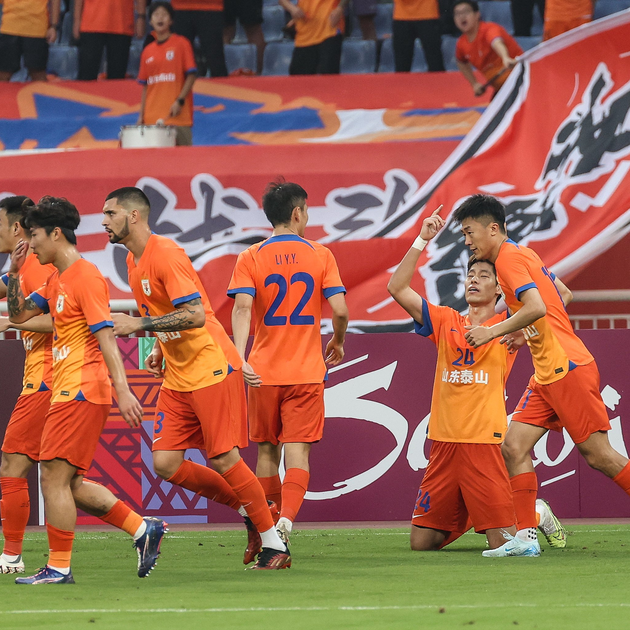 中超4队参加本赛季亚冠正赛上海双雄出征亚冠精英联赛正赛的简单介绍