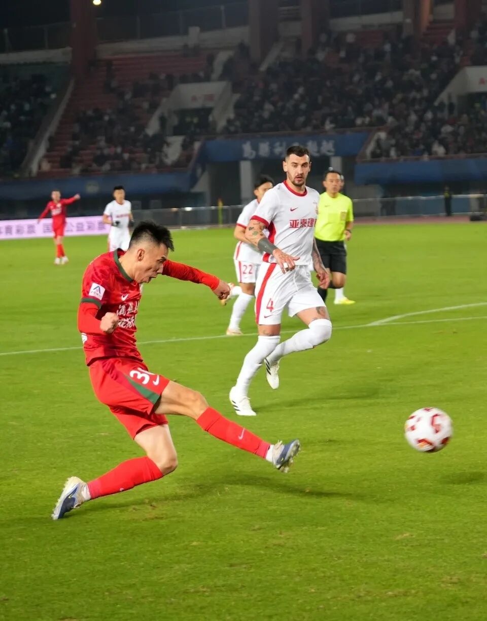 关于中超河南队2-0长春亚泰纳萨里奥破门马亚建功的信息