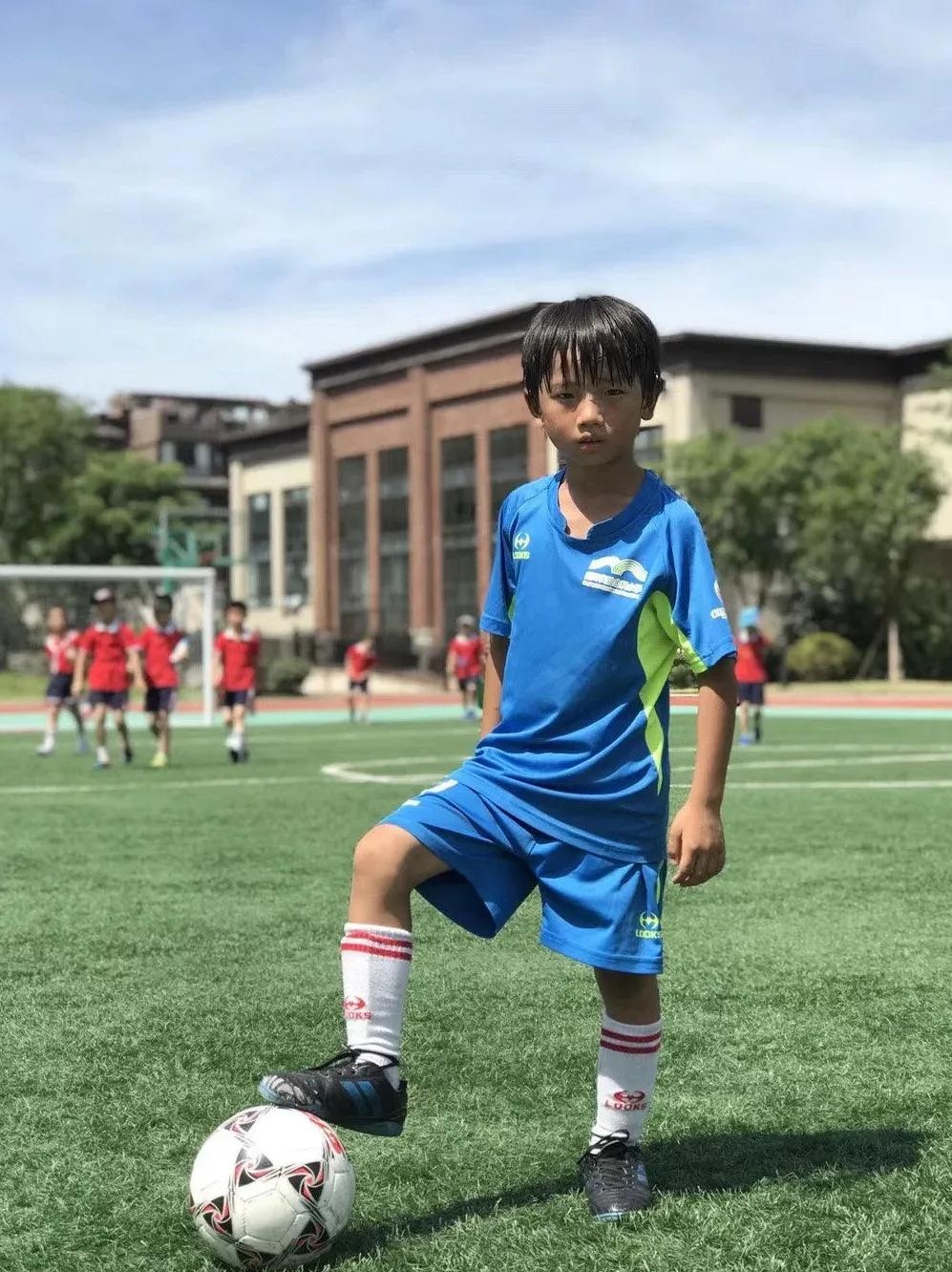 男童因伤退出孙继海青训被要18万孙继海受到质疑的简单介绍  第1张