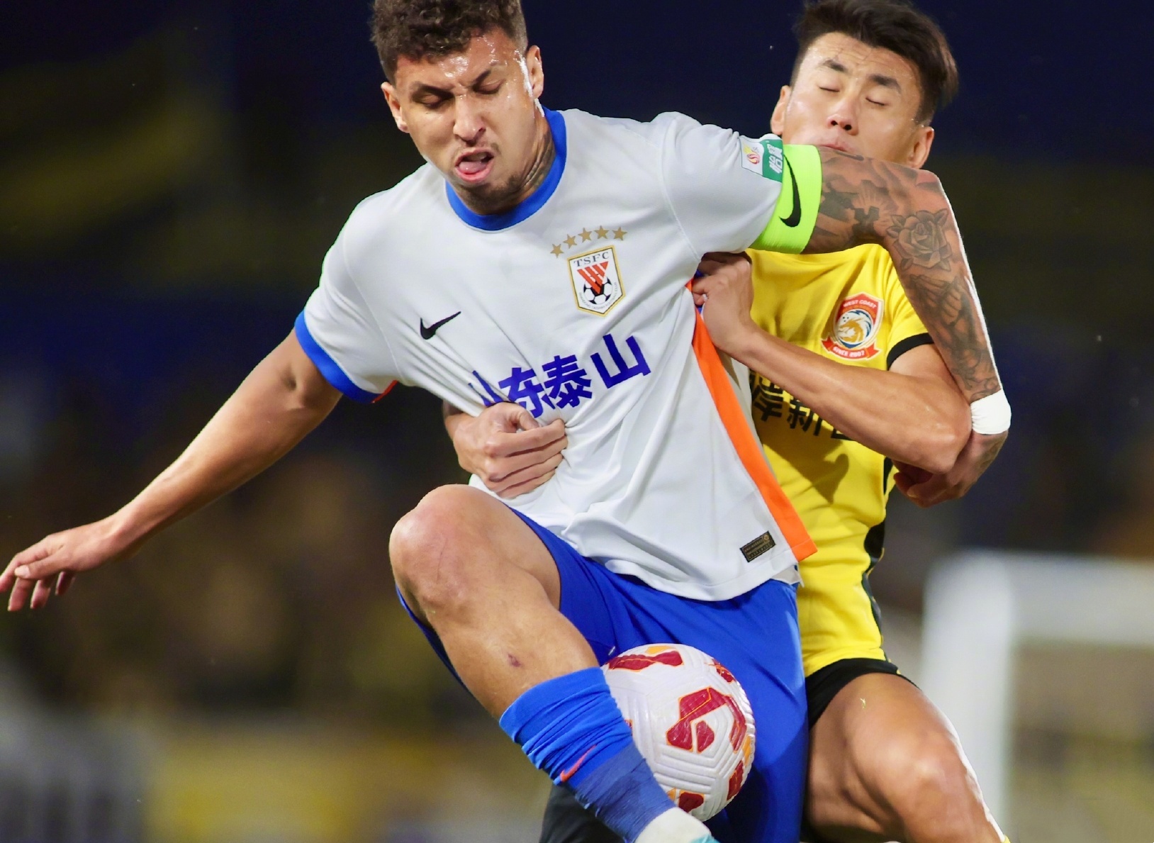 包含克雷桑享受顶薪心思没完全放球场上山东泰山希望他重新审视自己的词条