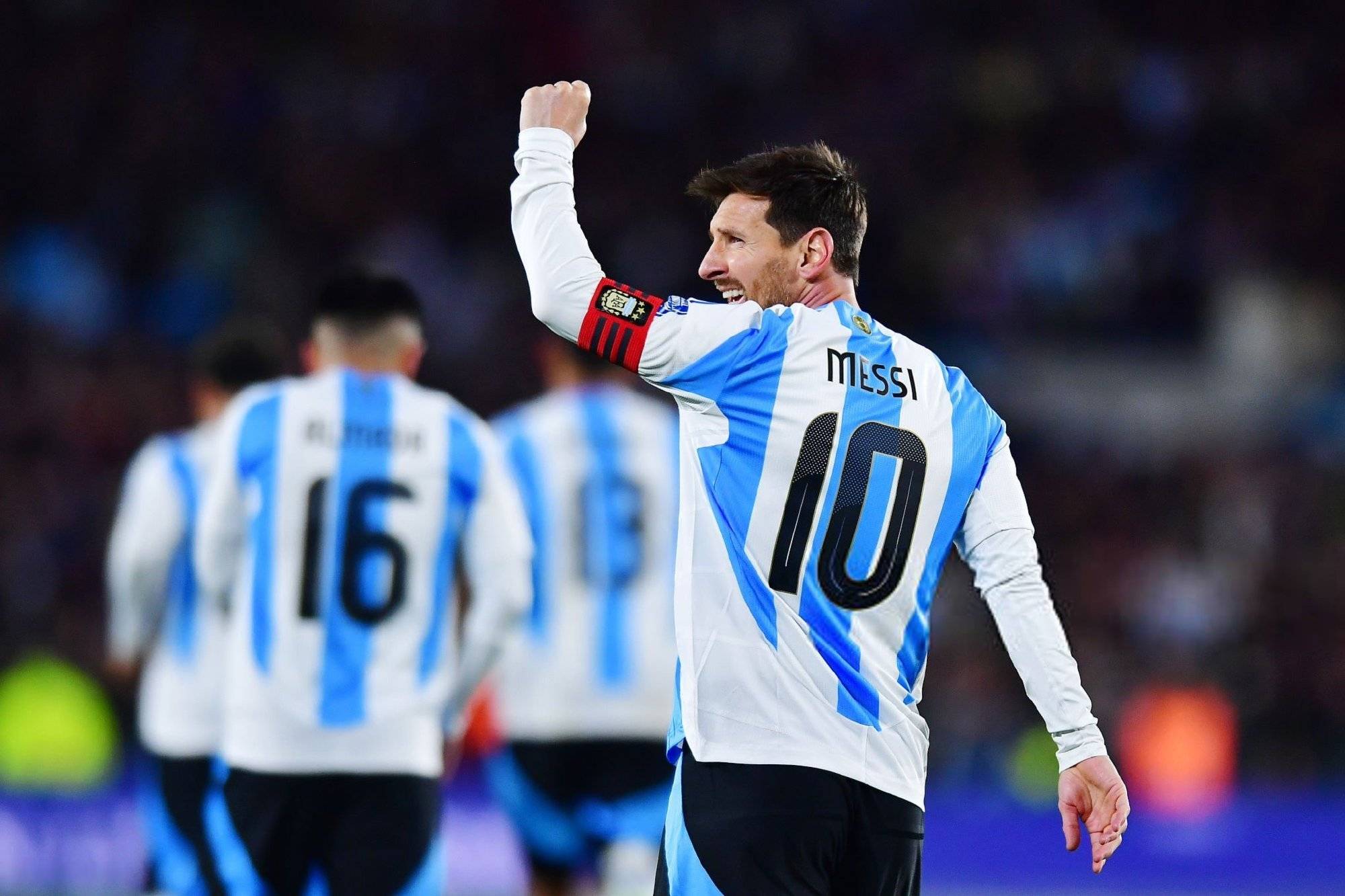 本届南美世预赛过人榜TOP5迪亚斯41次排名第1梅西第2的简单介绍  第1张