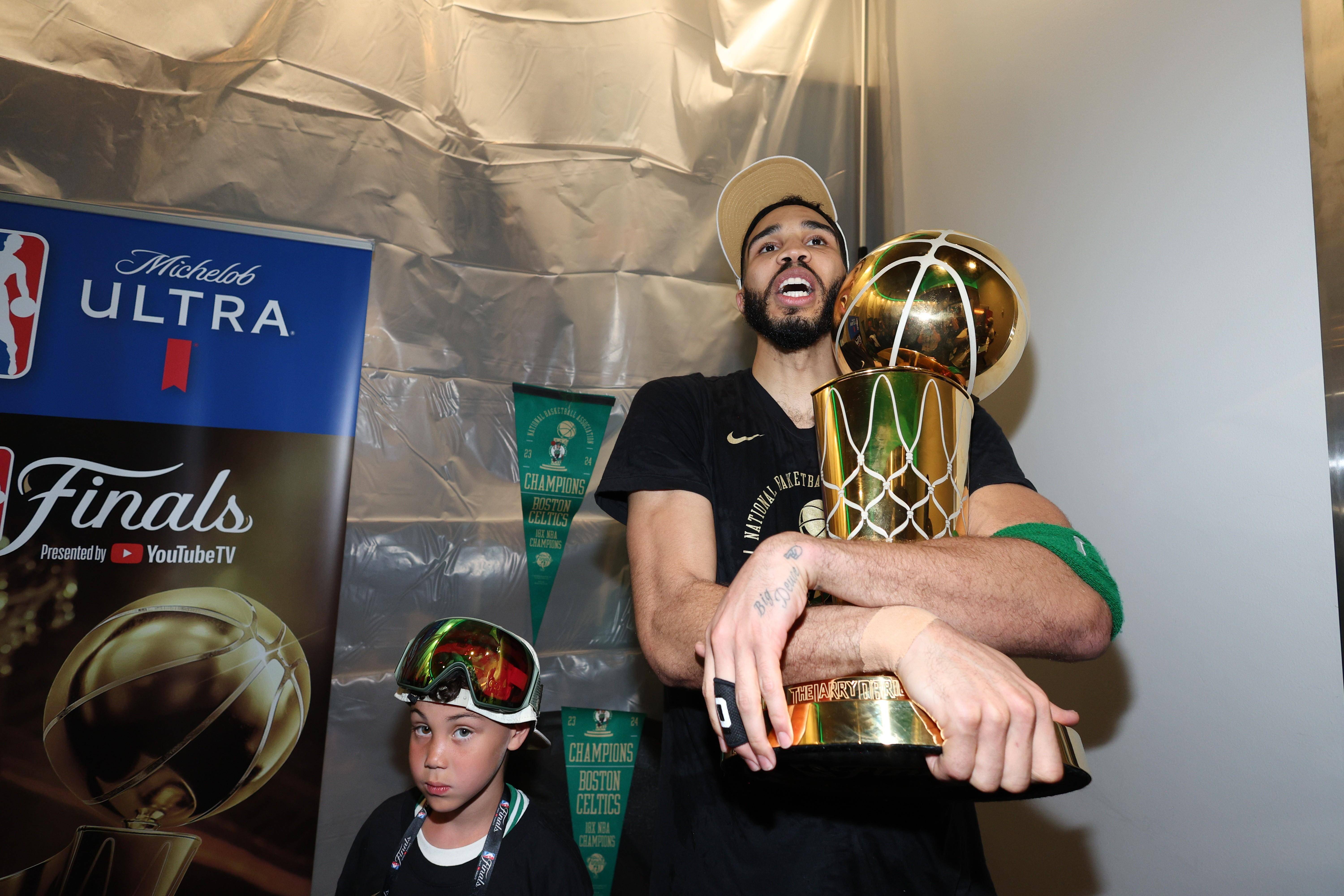 关于男篮欧锦赛最佳阵容出炉东契奇、字母哥入选德国双核、申京在列的信息 第1张 关于男篮欧锦赛最佳阵容出炉东契奇、字母哥入选德国双核、申京在列的信息 第1张