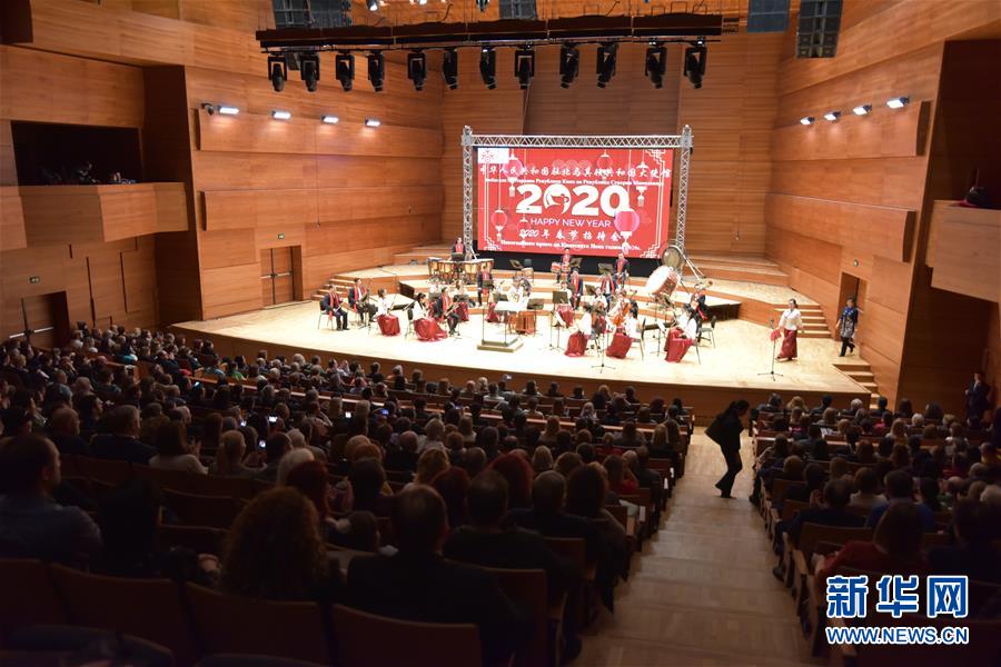 北马联女：2014斯科普里女足VS鲁布登女足的简单介绍