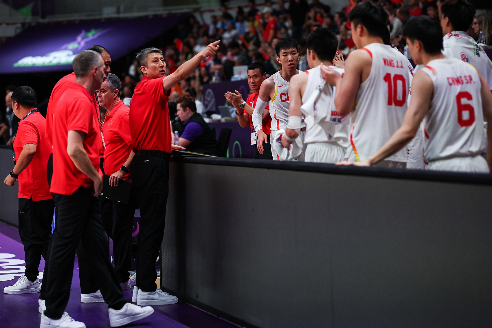 关于亚洲杯半决赛中国男篮98-84新西兰中国男篮晋级亚洲杯决赛的信息