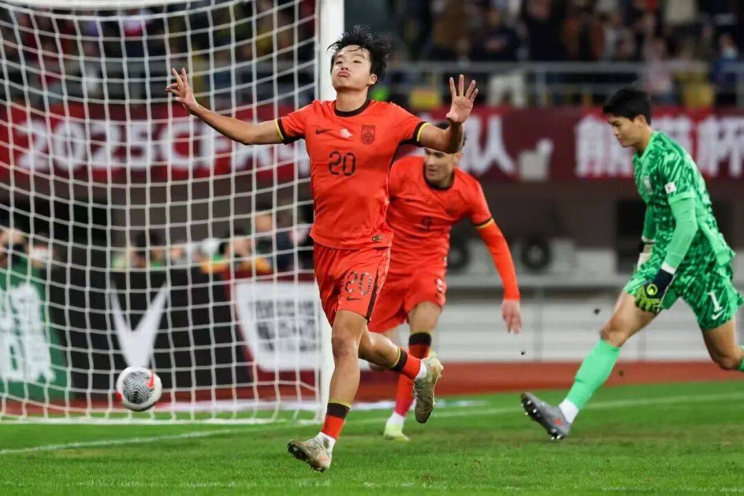 韩媒：中国男足太弱国足完败韩国  第1张