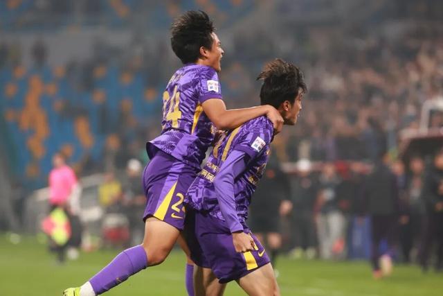 中超天津津门虎2-2长春亚泰谢维军破门津门虎补时连入两球完成绝平的简单介绍