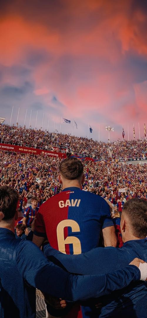 包含友谊赛巴塞罗那5-0大邱FC加维双响拉什福德巴萨生涯首球的词条