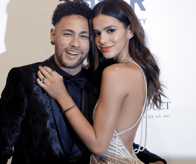 包含乌加特与姆巴佩前女友购物两人恋情公开的词条  第2张