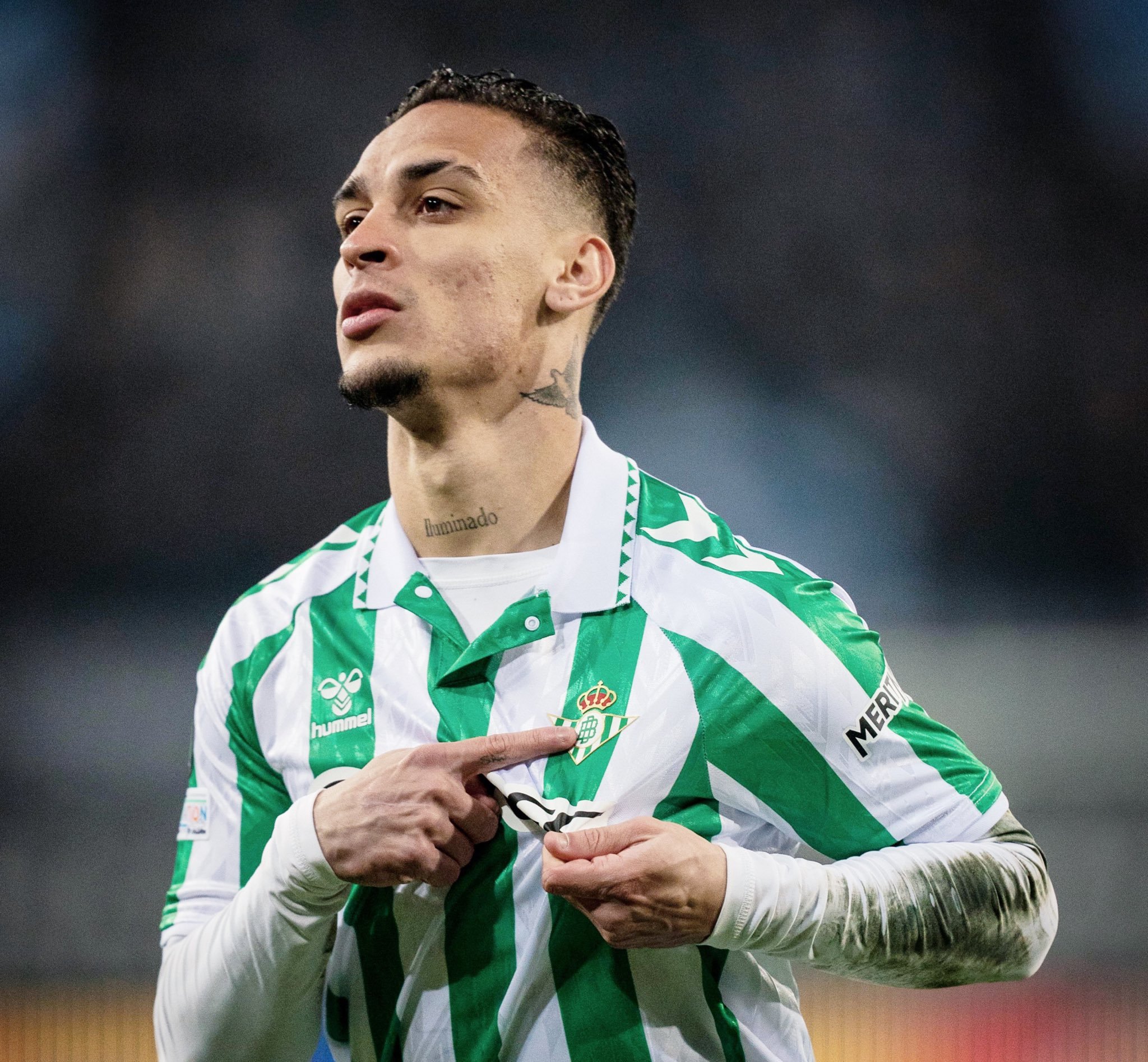 曝安东尼让曼联放他回贝蒂斯拒绝其他转会选择的简单介绍