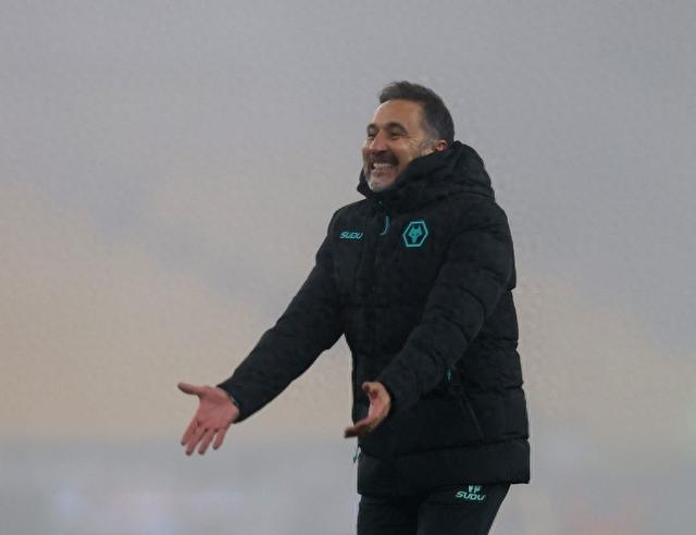 关于狼队主帅佩雷拉依旧得到球队高层支持球队本赛季战绩糟糕的信息  第1张