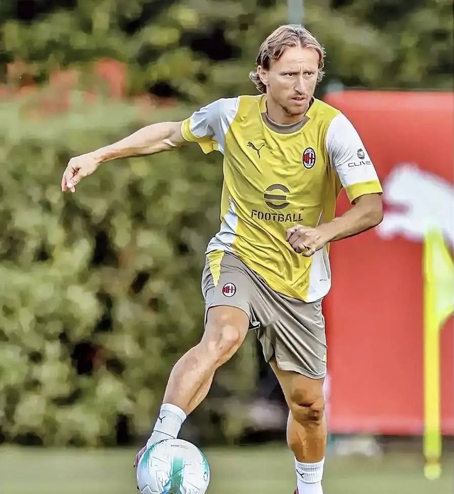 米兰考虑和莫德里奇续约一年莫德里奇在意甲继续展现了出色的状态的简单介绍