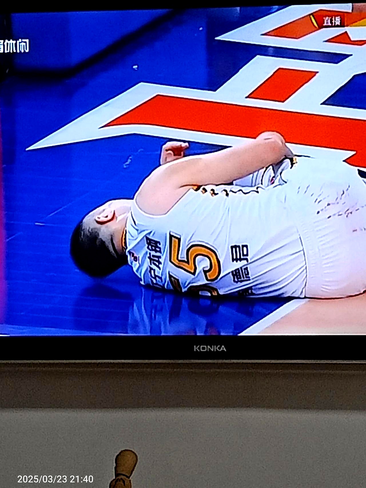 英媒：孙兴慜疑似背部受伤季前赛中疑似受到撞击的简单介绍  第2张