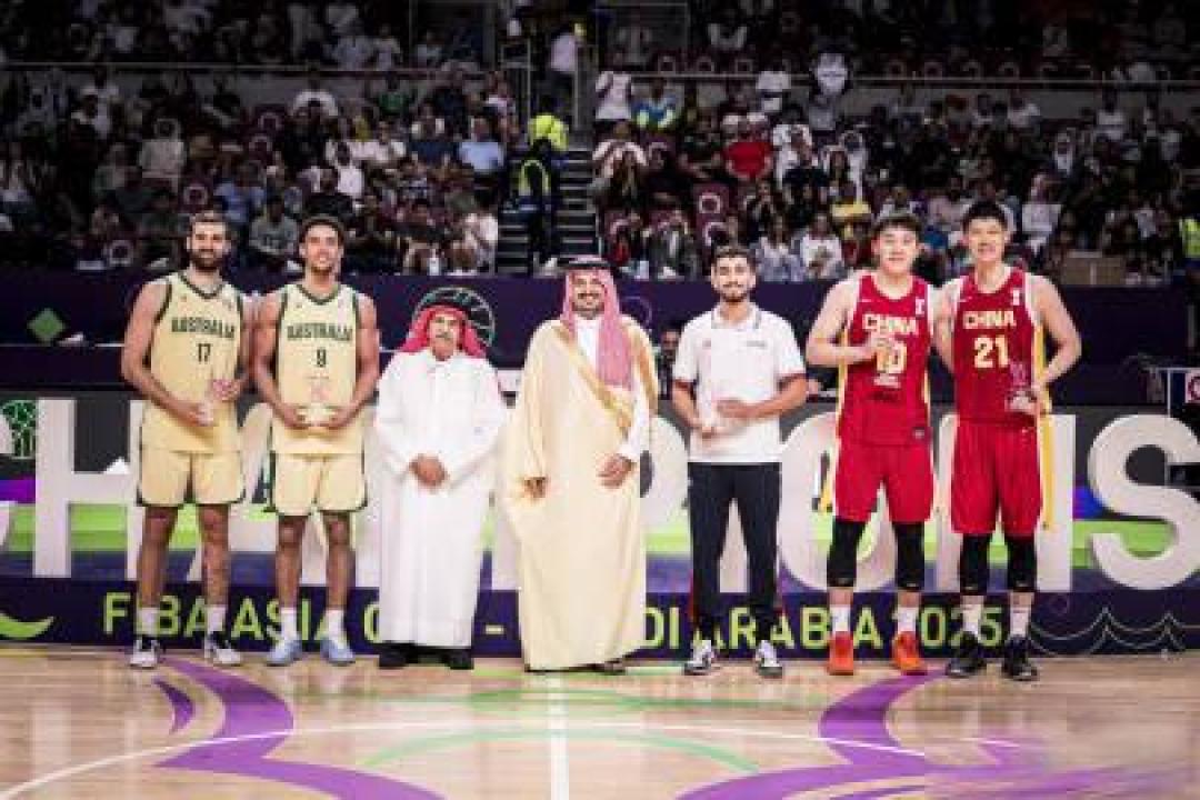 包含王俊杰入选男篮亚洲杯最佳阵容场均13分4.2板的词条 第2张 包含王俊杰入选男篮亚洲杯最佳阵容场均13分4.2板的词条 第2张