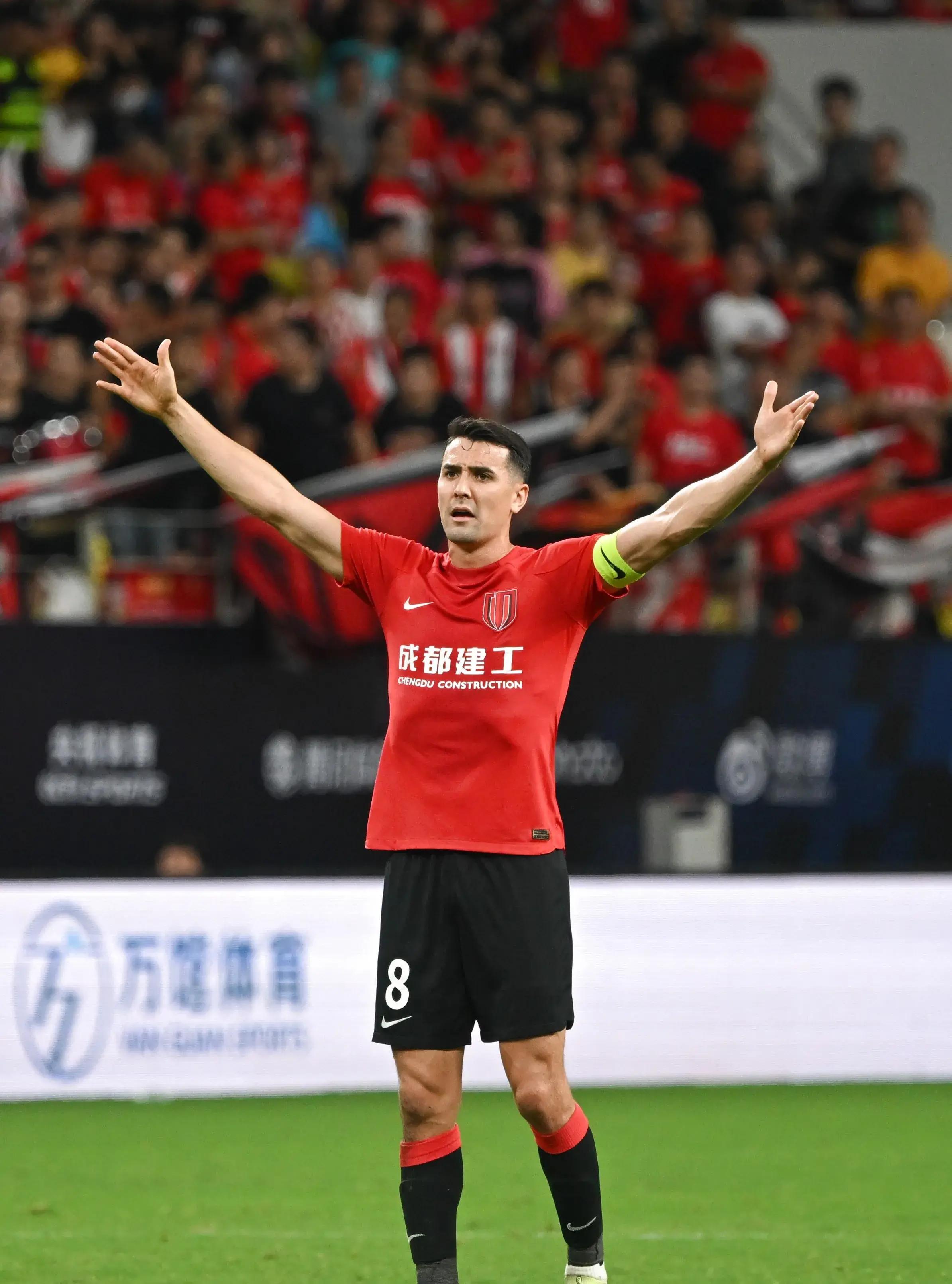 中超成都蓉城2-0北京国安德尔加多破门莱切特建功的简单介绍  第1张